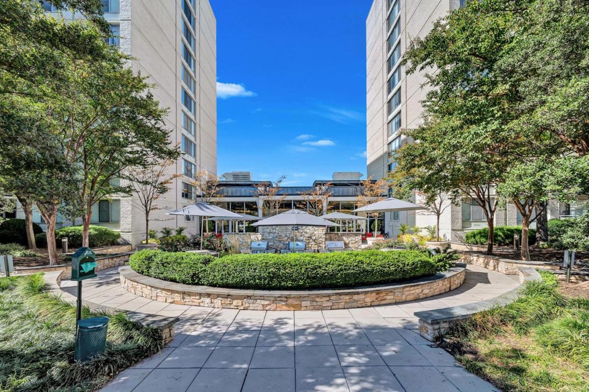Beautiful 2Br Apartment At Crystal City With Gym Arlington Exterior photo